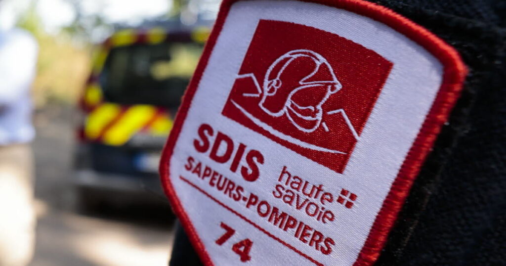 Accident mortel à Annecy : un motard tué, un blessé grave, 150 témoins présents.
