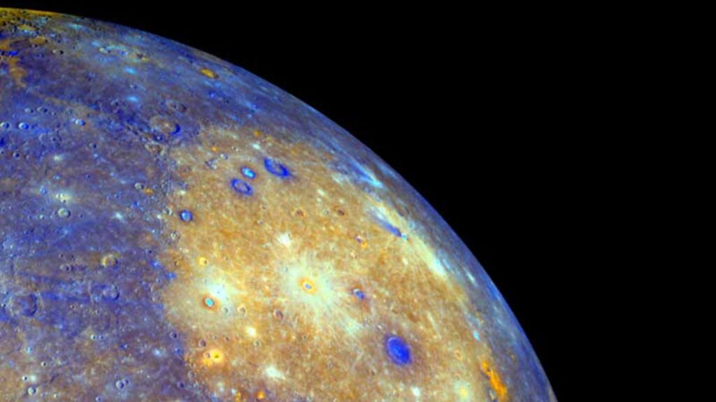 Une sonde spatiale se divise pour se rapprocher de Mercure après un long voyage.