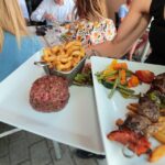Décaler ses repas augmente les risques cardiovasculaires chez les hommes, selon une étude.