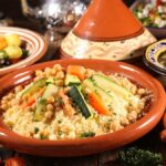 Couscous algérien servi au Village gastronomique de Paris, près de la Tour Eiffel