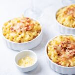 Recette de casserole de pâtes au poulet et à la sauce tomate pour un repas équilibré.