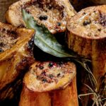 Recette de l&rsquo;os à moelle fumé : technique traditionnelle et conseils de préparation.