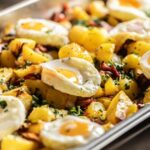 Poêlée de pommes de terre croustillantes, saucisses et œufs : une recette traditionnelle appréciée en Europe