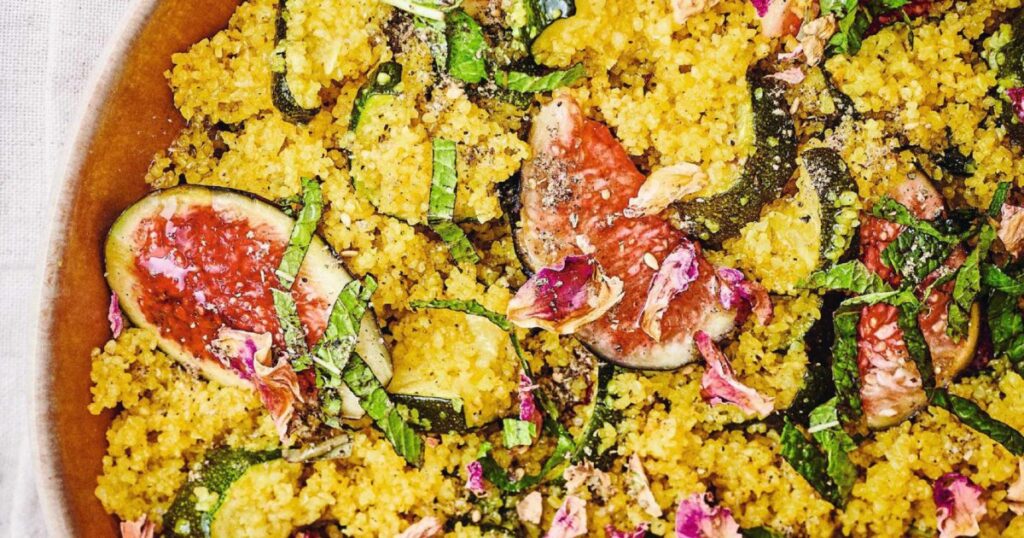 Quinze recettes de salades légères adaptées aux produits de saison en automne.