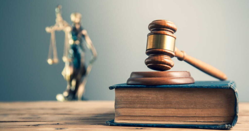 Recours rédigé par IA : amende de 10 000 euros en France, quels risques juridiques ?