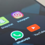 L’usage intensif des réseaux sociaux pourrait être lié à la dépression, selon une étude.