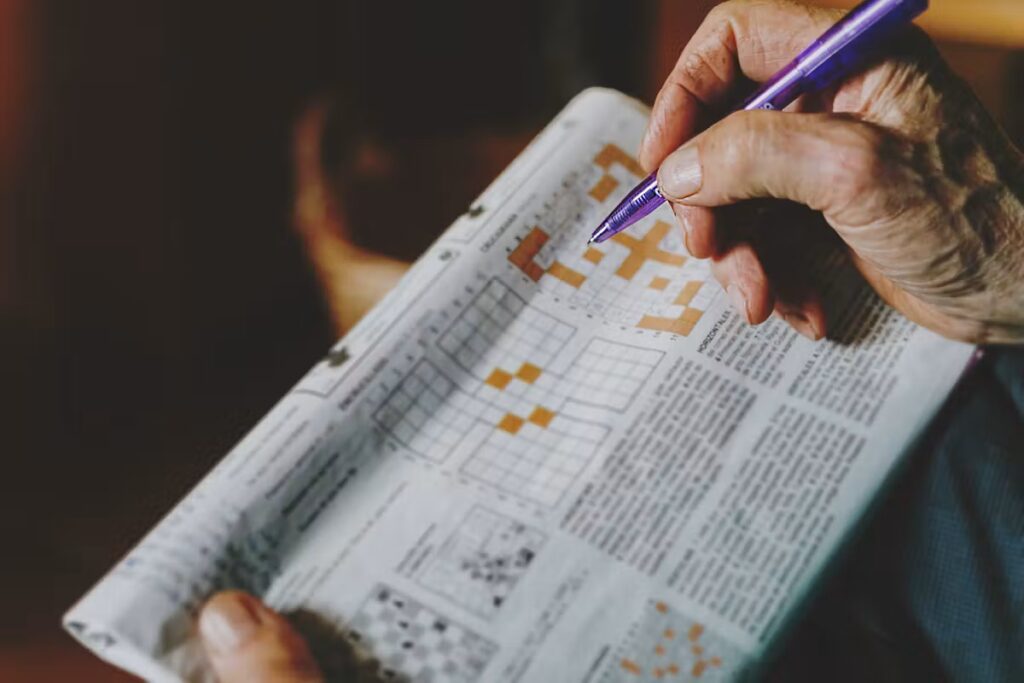 Faut-il privilégier les mots fléchés pour améliorer la mémoire chez les seniors ?