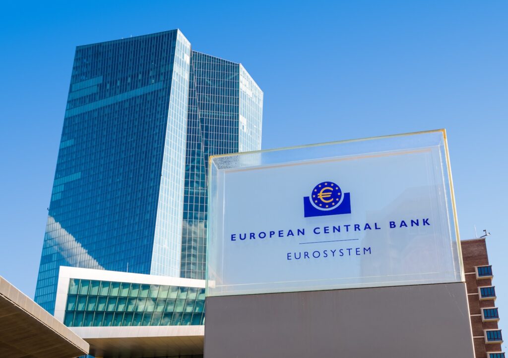 La BCE augmente ses taux directeurs à 2,5%, influençant les conditions de crédit en Europe.