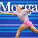 Swiatek et Osaka s&rsquo;imposent lors des quarts de finale de l&rsquo;US Open féminin