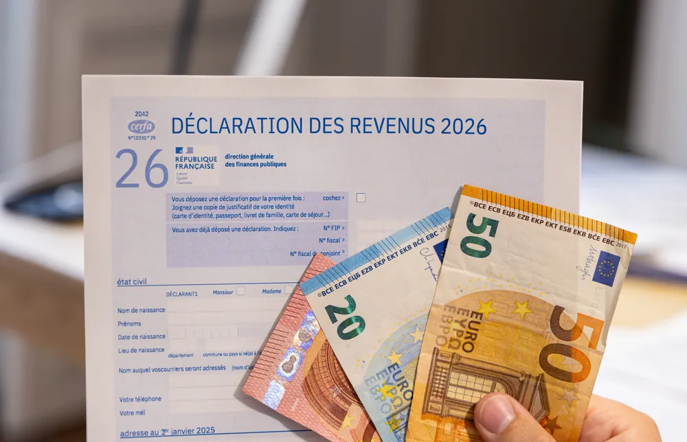 Collecte de 610 milliards d’euros par l’État français à travers 23 prélèvements fiscaux.