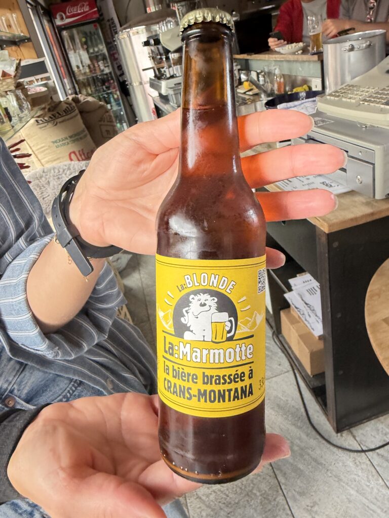 Crans-Montana : fermeture temporaire des pistes avec bière et Södi en hommage à la montagne